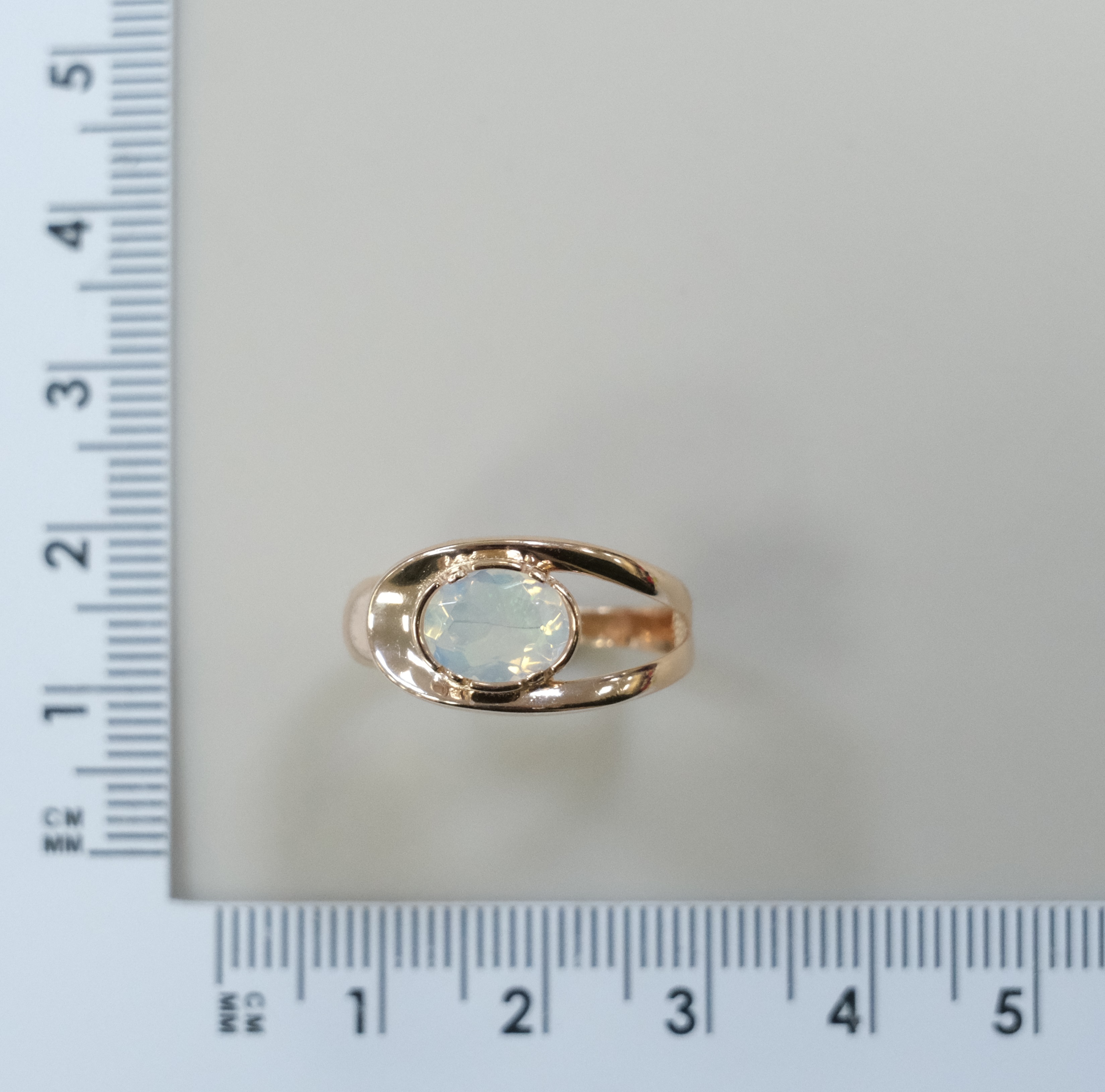 Серебряное кольцо с опалом